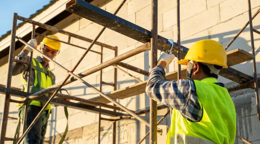 Professional residential roofers in Pershing, IN